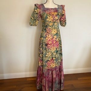 Gorgeous Hawaiian Maxi Dress With Puffed Sleeve
